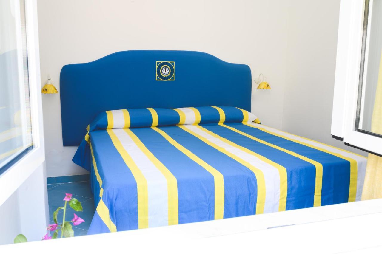 Bed and Breakfast Parco Augusto Capri Esterno foto